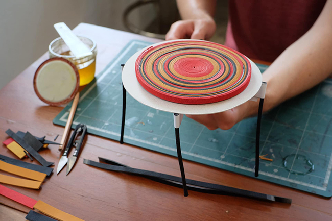 maquette table plateau cuir multicolore