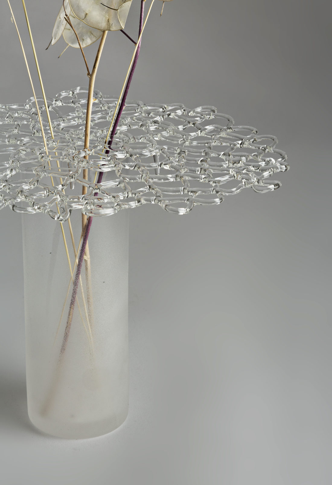 vase en dentelle, incubateur french design by le via